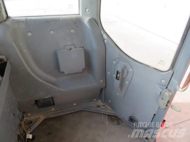 Volvo ECR 88 Кабіна
