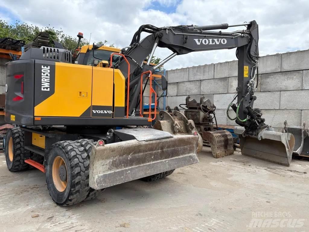 Volvo EWR150E Колісні екскаватори