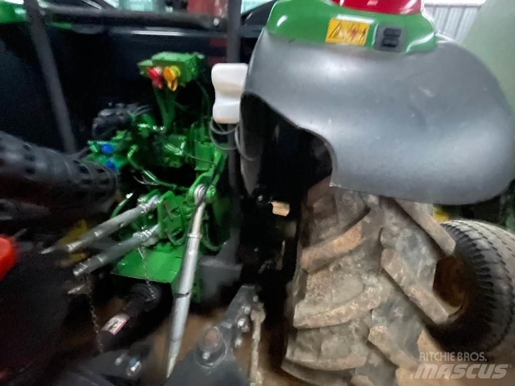 John Deere 6100 M Трактори