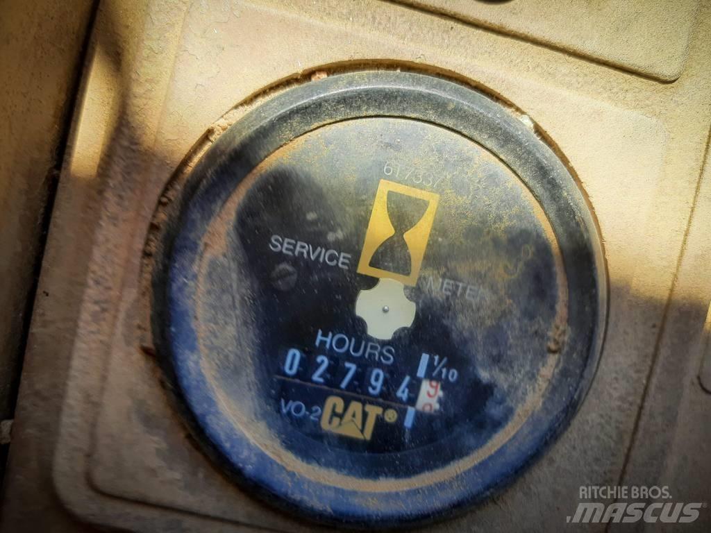 CAT 936 Фронтальні навантажувачі