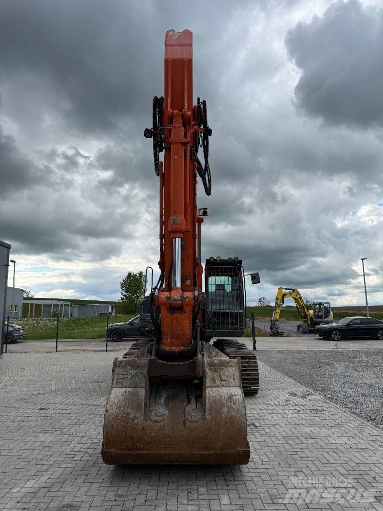 Hitachi ZX 290 Гусеничні екскаватори