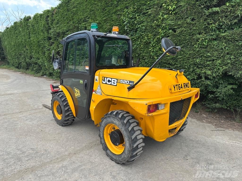 JCB 520-40 Телескопічні навантажувачі