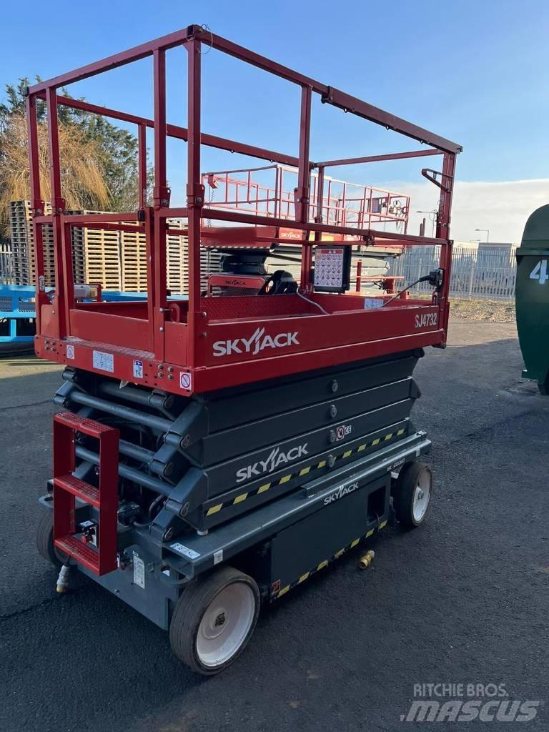 SkyJack SJ 4732 Підйомники-ножиці