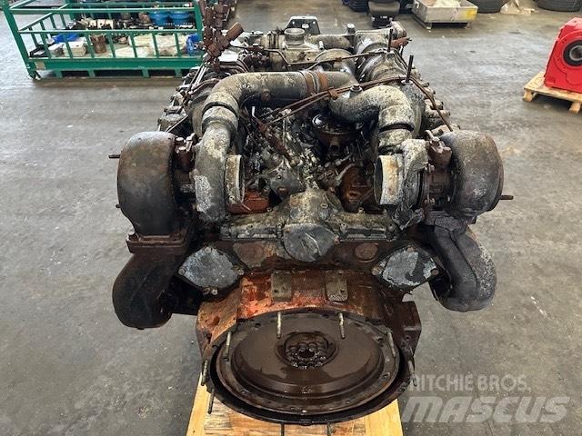 Deutz TCD2015 V08 Двигуни