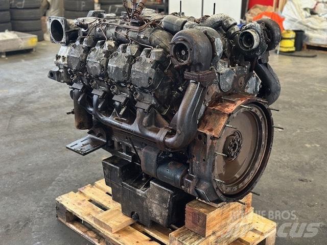 Deutz TCD2015 V08 Двигуни