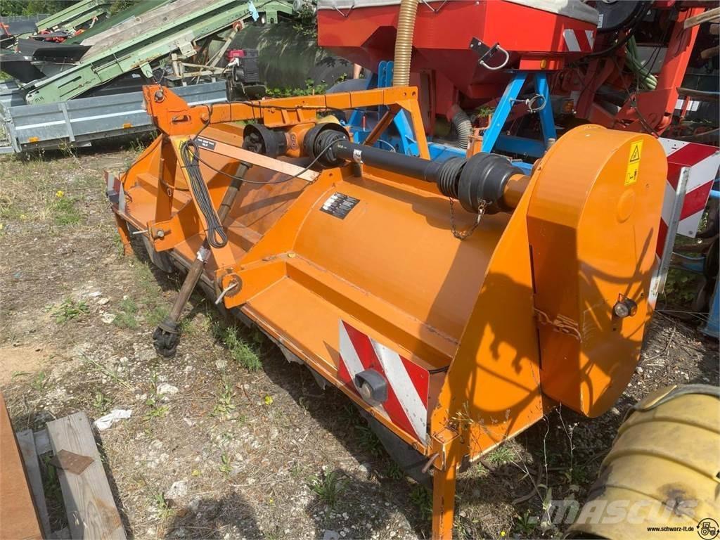 Struik 4LKFA75 видаляють бадилля