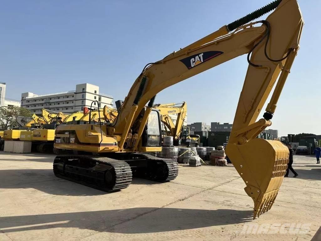 CAT 325 B L Гусеничні екскаватори