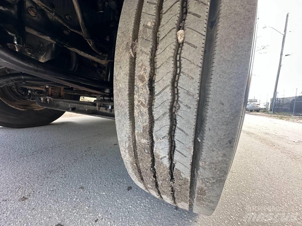 Ford F 750 XLT Вантажівки-цистерни