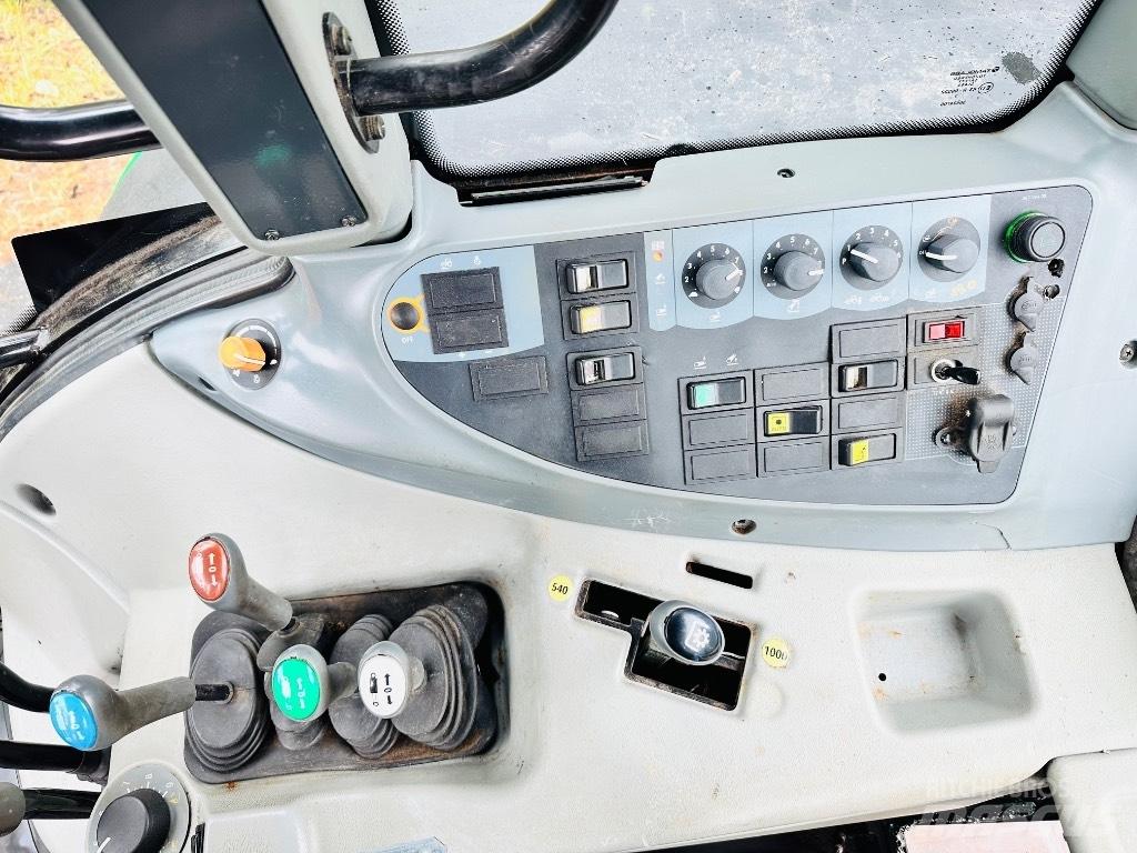 Valtra T 131 Трактори
