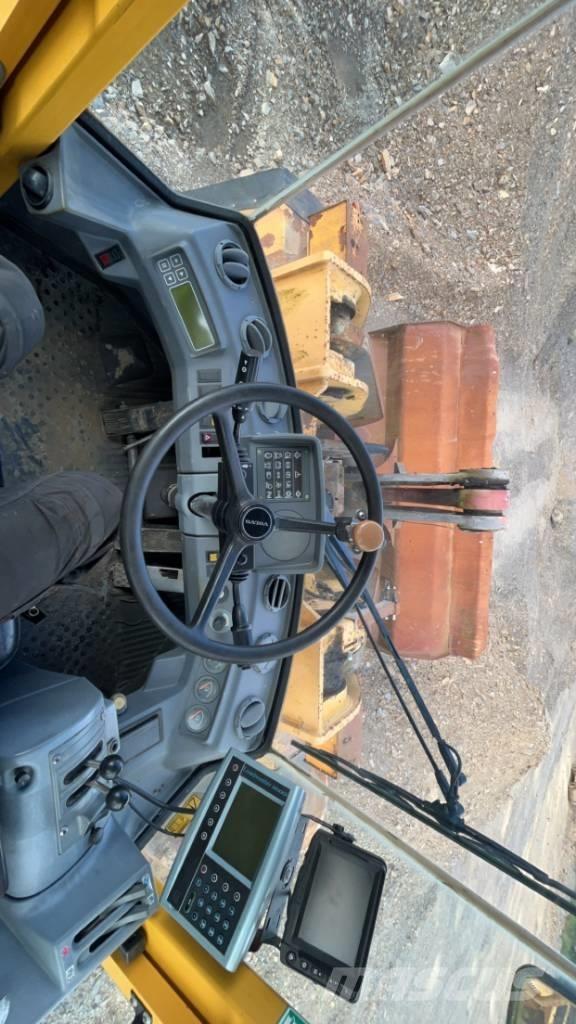 Volvo L 180 C Фронтальні навантажувачі