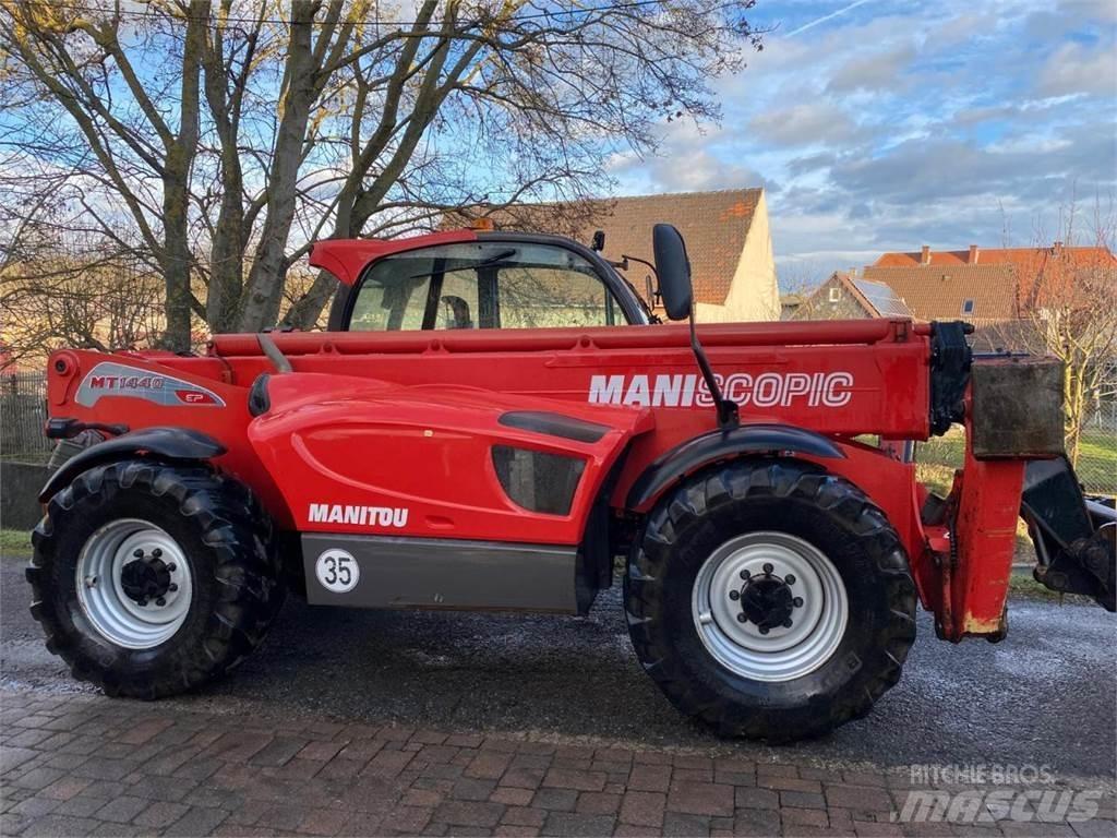 Manitou MT 1440 Телескопічний навантажувач