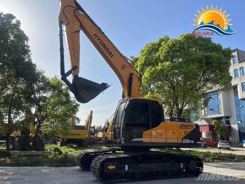 Hyundai R220-9S Колісні екскаватори