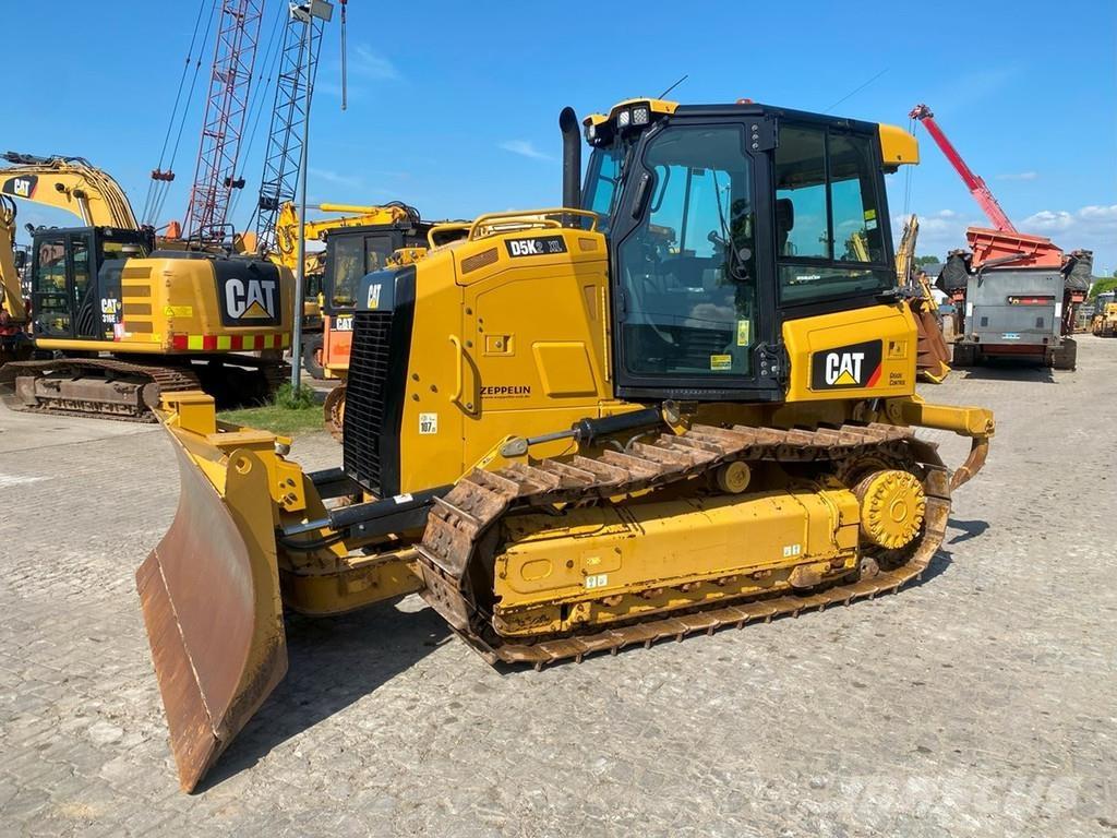 CAT D5K2 XL NVT Гусеничні бульдозери