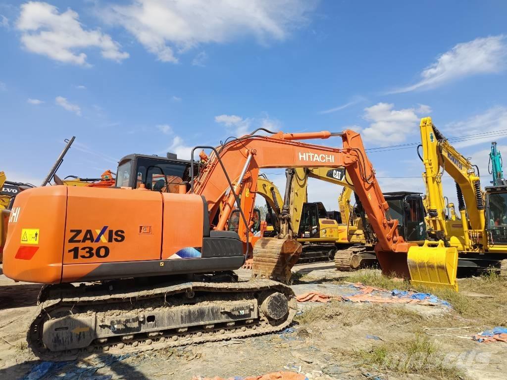 Hitachi Zx130 Гусеничні екскаватори