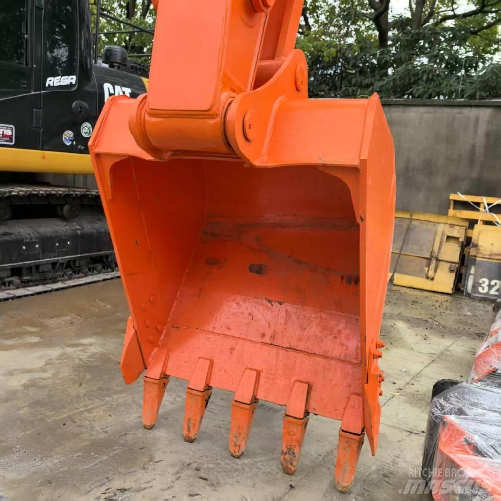 Hitachi ZX 200-3 G Гусеничні екскаватори