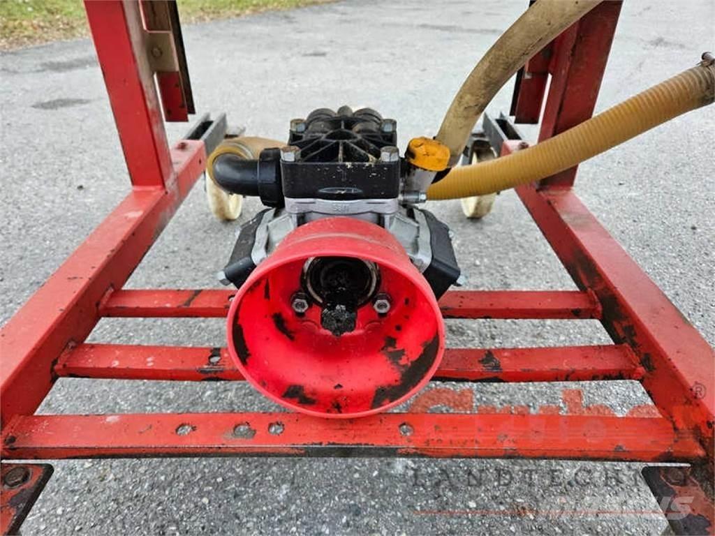 Schmotzer 800 l Причіпні обприскувачі