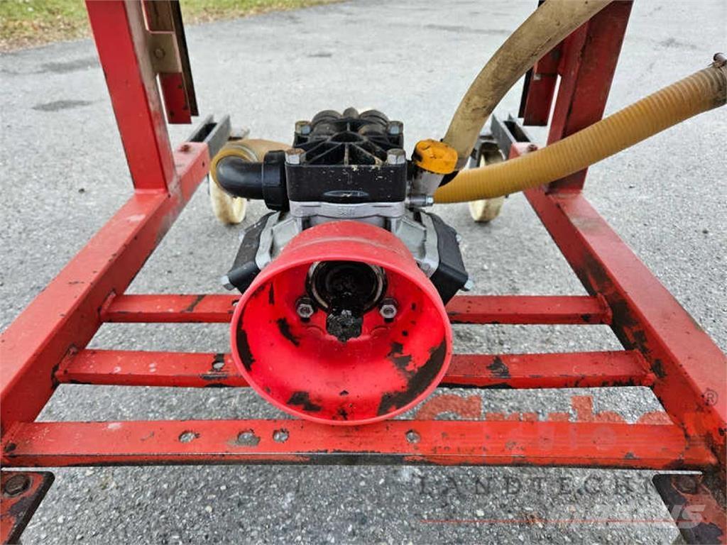 Schmotzer 800 l Причіпні обприскувачі