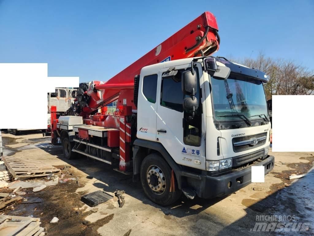 Horyong SKY450 Автовишки на базі вантажівки