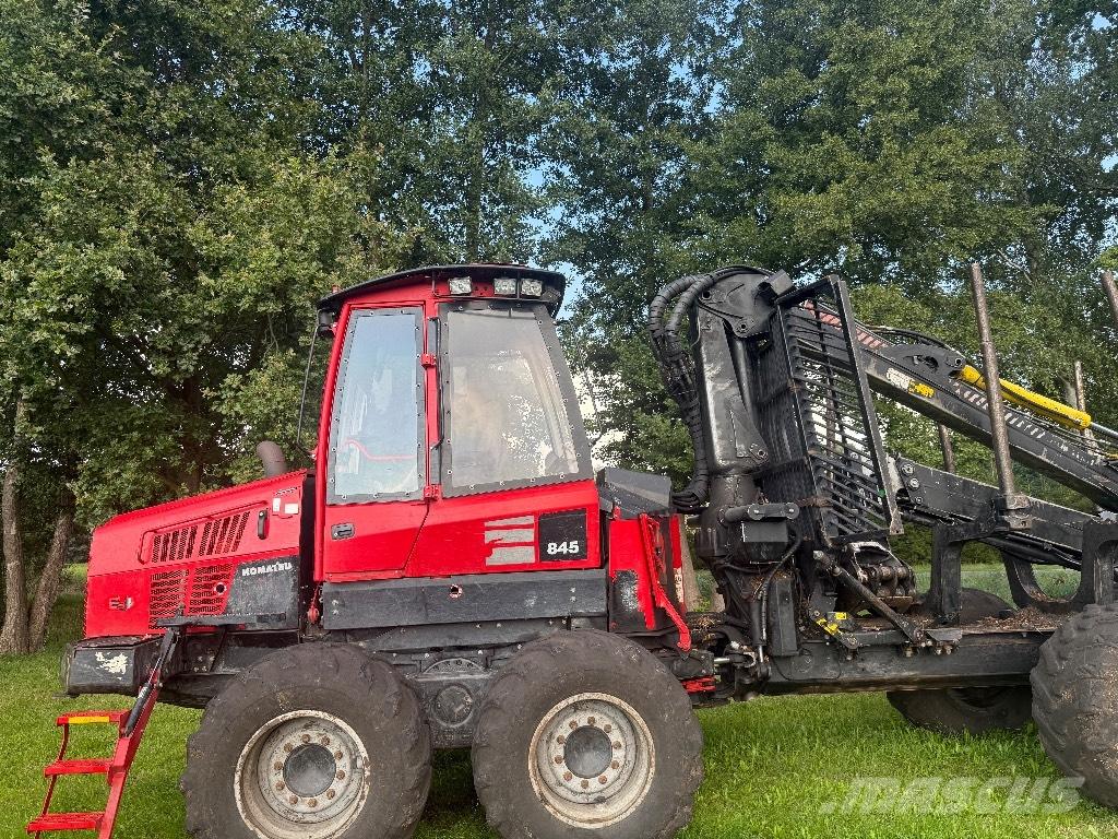 Komatsu 845 Форвардери