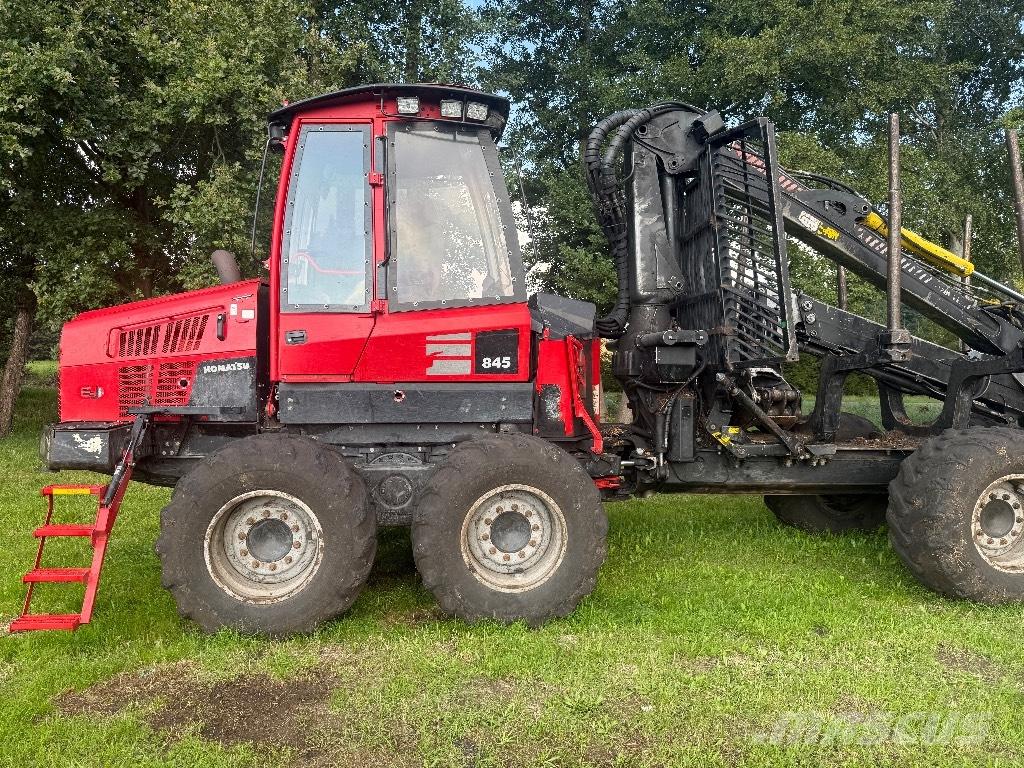 Komatsu 845 Форвардери