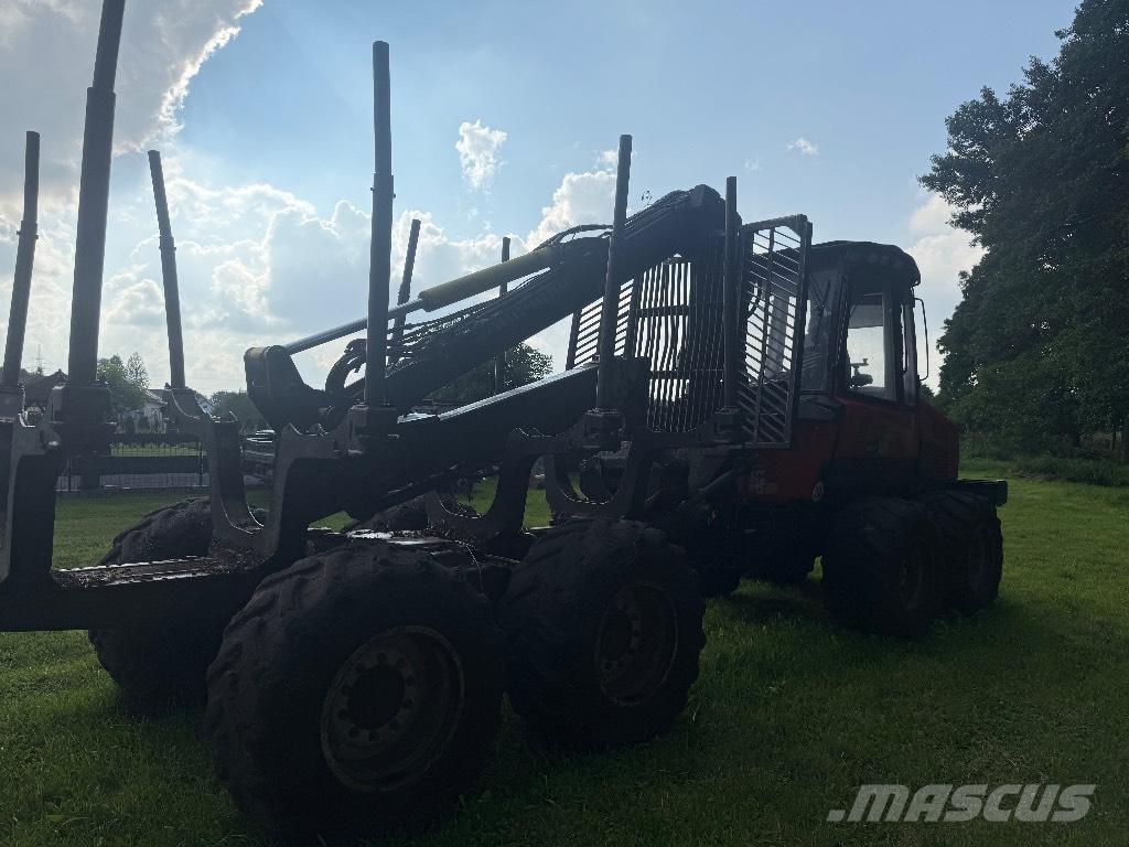 Komatsu 845 Форвардери