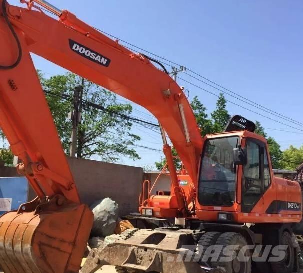 Doosan DH210W\ Колісні екскаватори