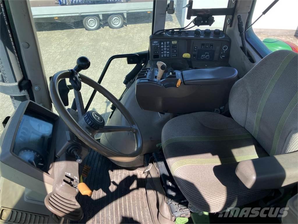 John Deere 6820 Трактори