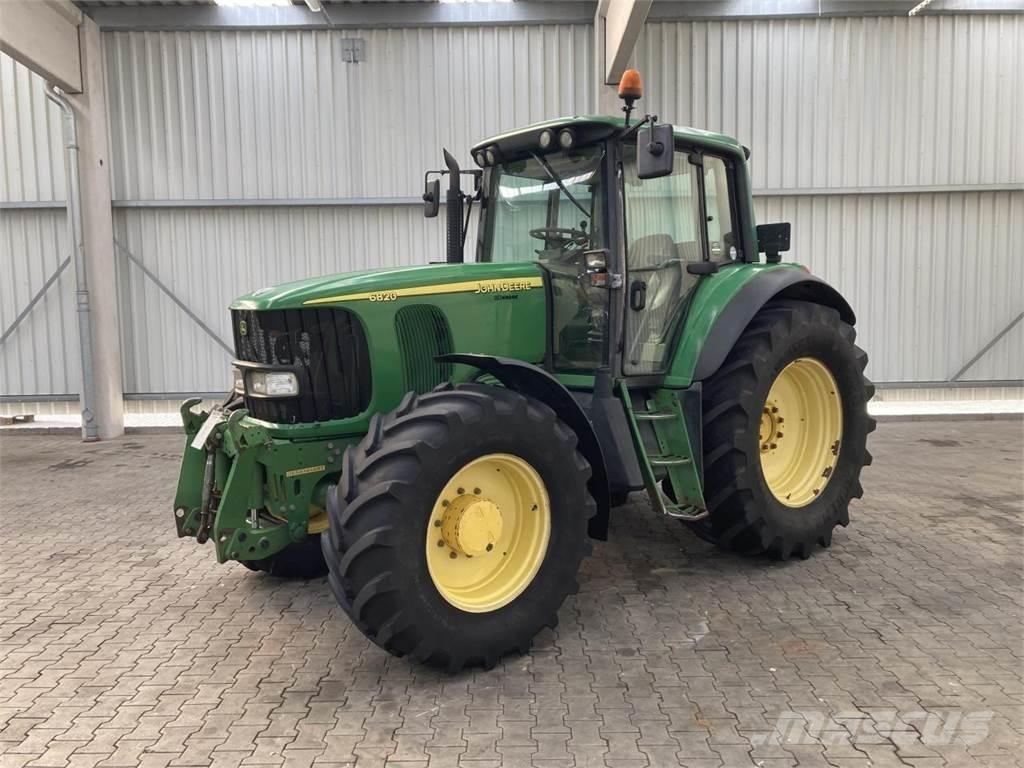John Deere 6820 Трактори