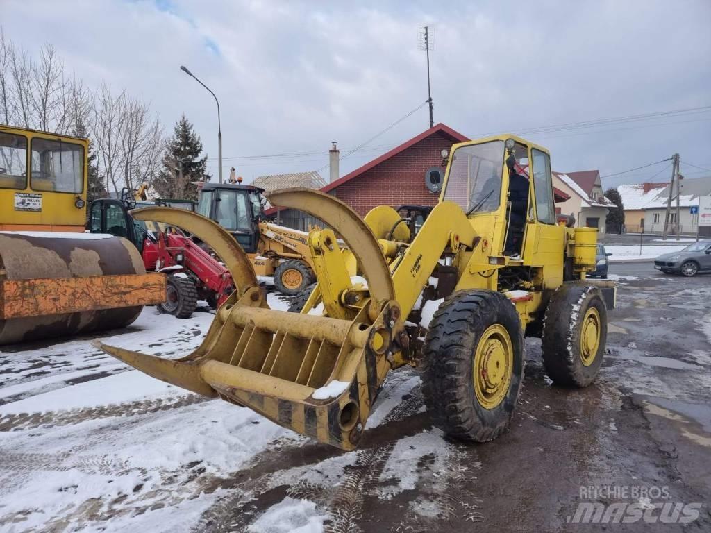  Ł 200 Ładowarka Фронтальні навантажувачі