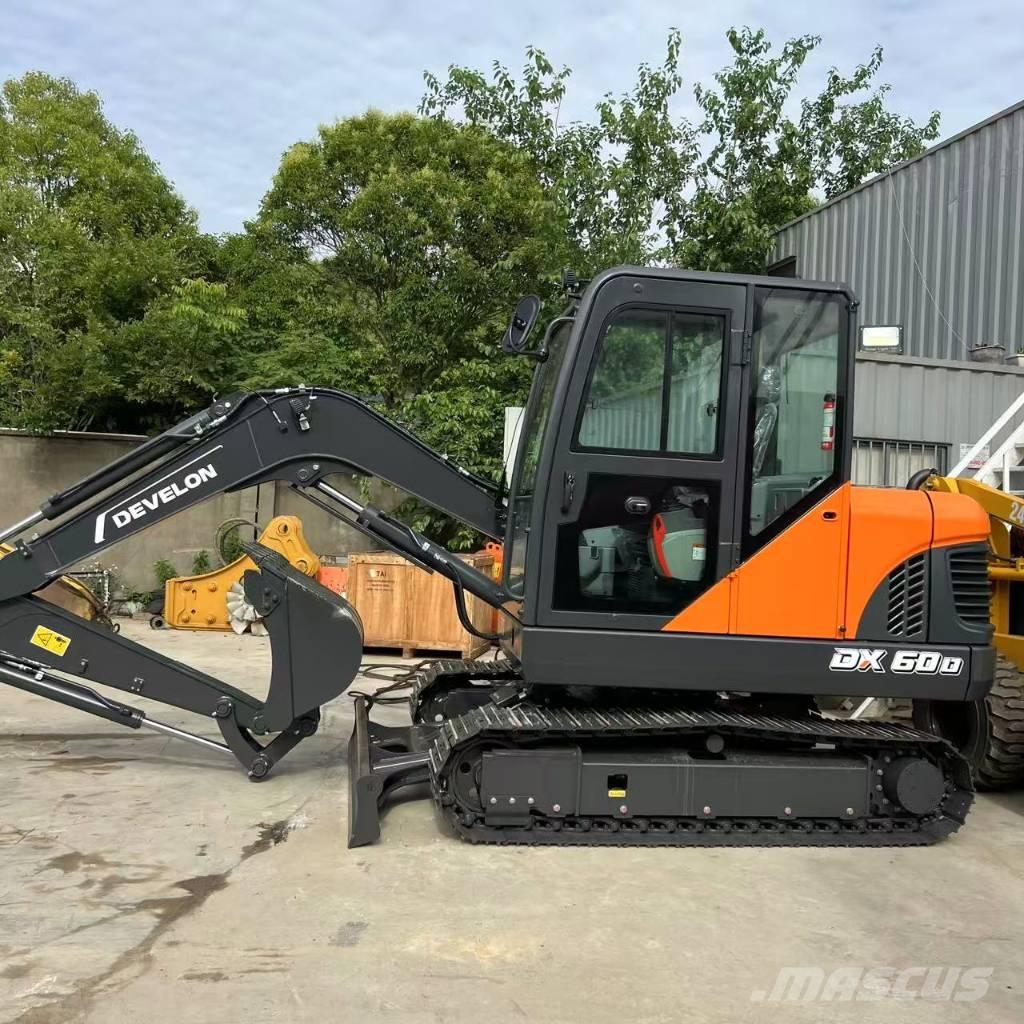 Develon DX 60 D Гусеничні екскаватори