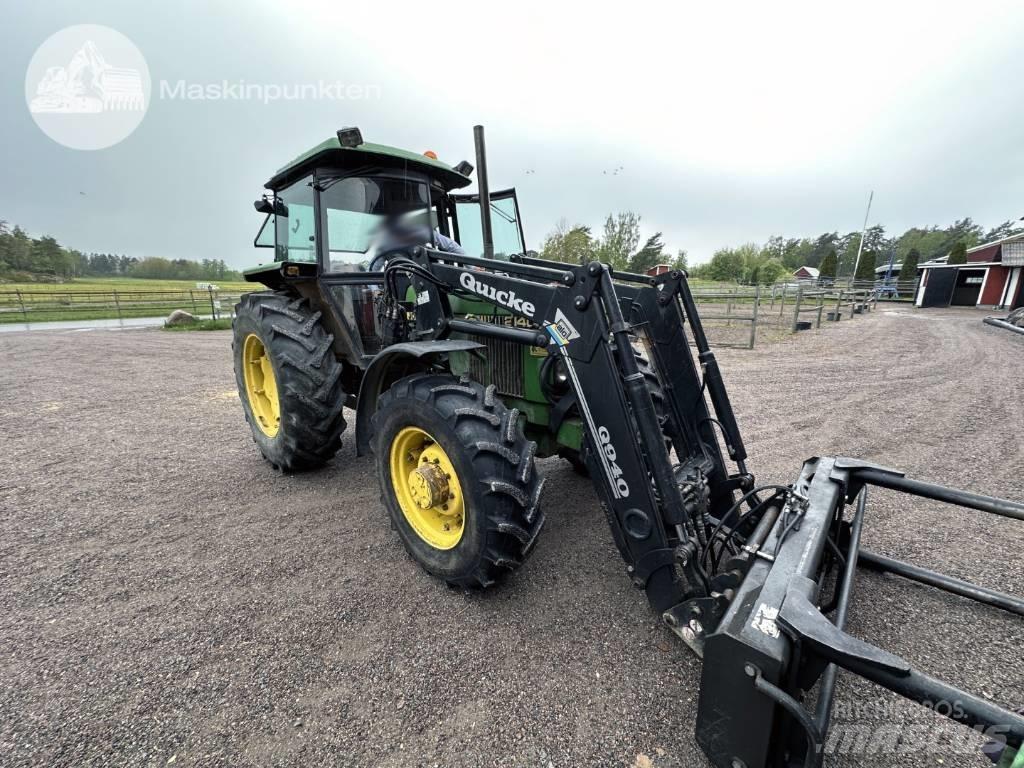 John Deere 2140 Трактори