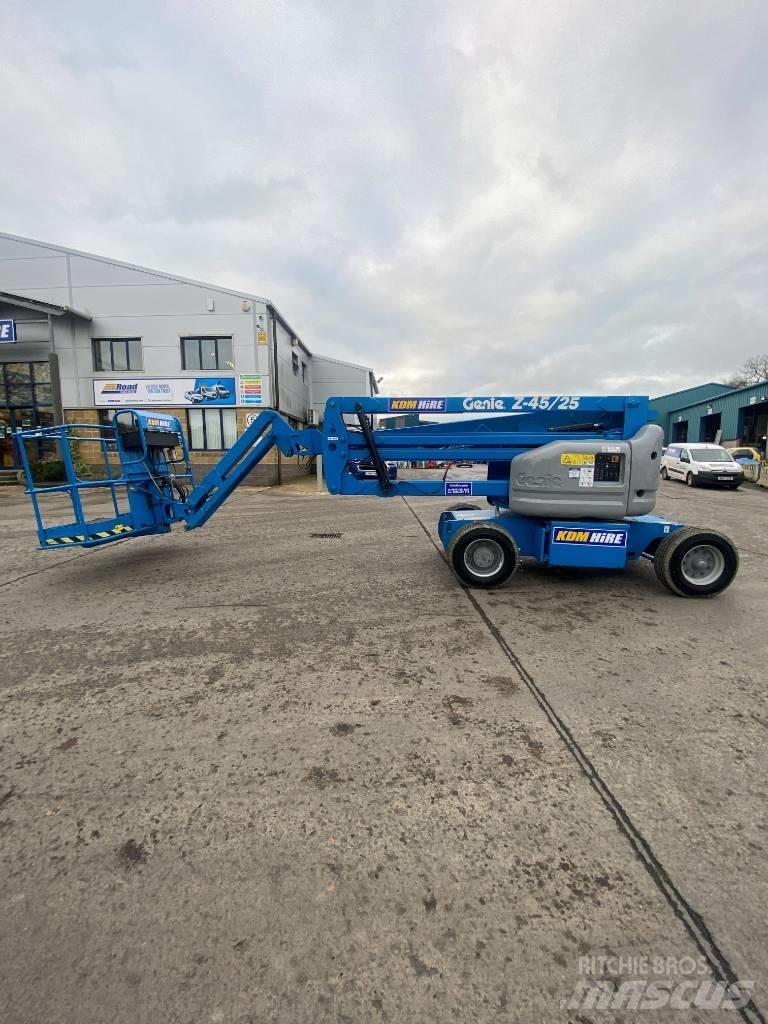 Genie Z 45/25 J Колінчаті підйомники