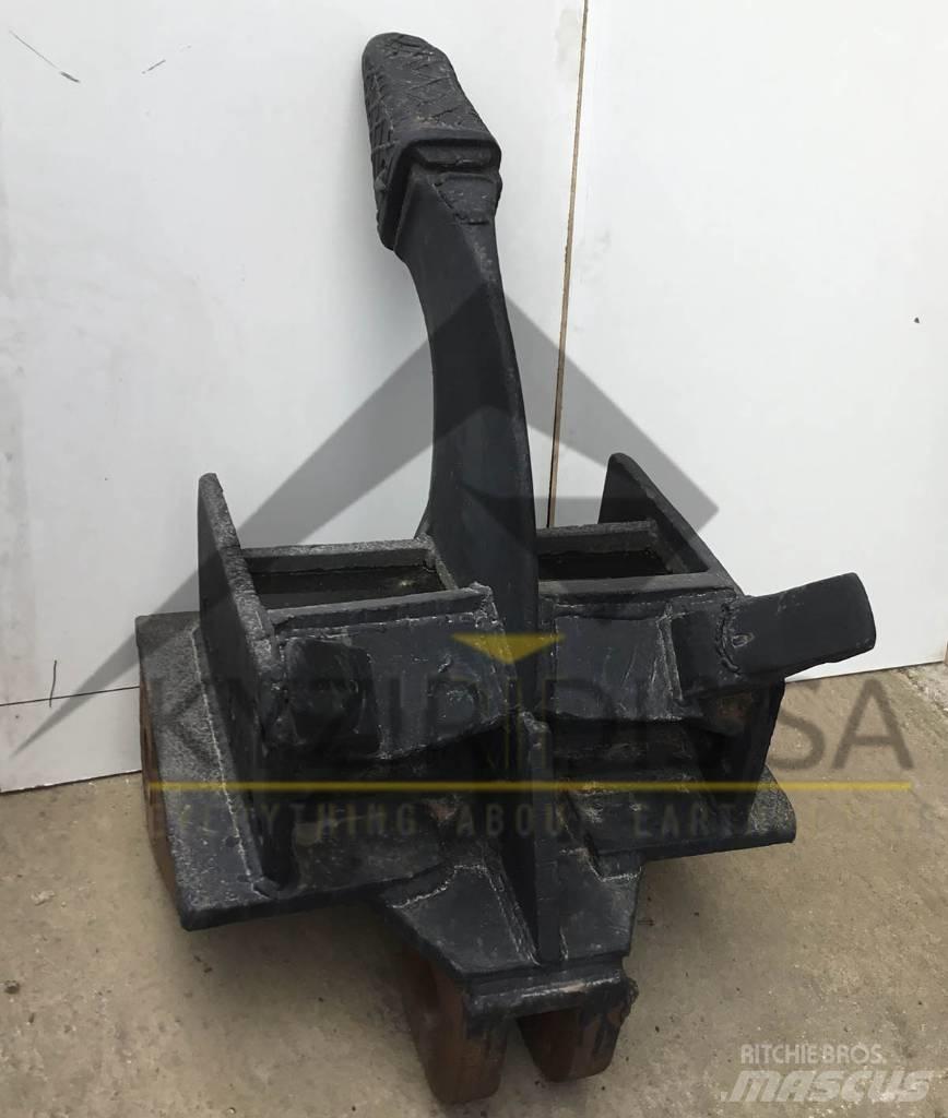 Liebherr R 942 Скарифікатори