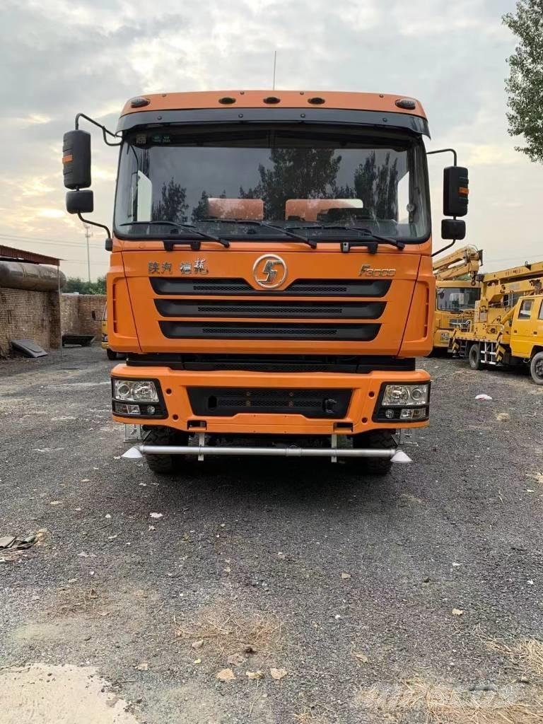 Shacman F3000 6X4 Поливальні машини