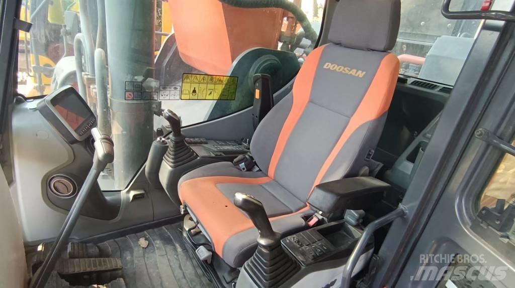Doosan DX 530 LC-5 Гусеничні екскаватори