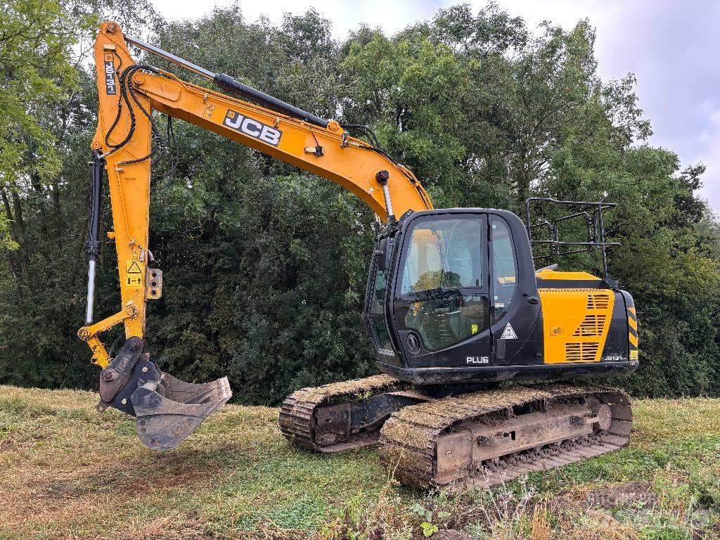 JCB JS 131 LC Гусеничні екскаватори