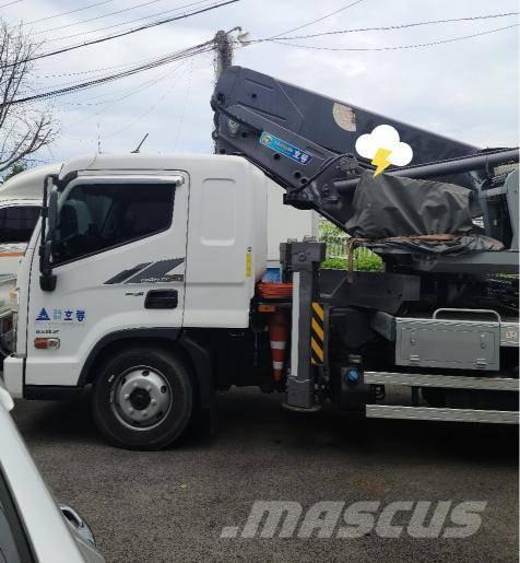 Horyong SKY3004N Автовишки на базі вантажівки