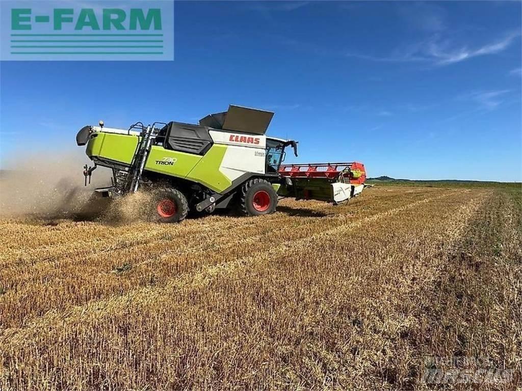 CLAAS trion 730 Зернозбиральні комбайни