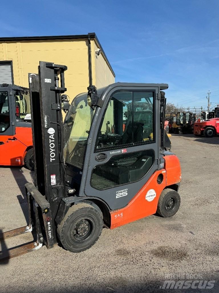 Toyota 52-8FDF25 Дизельні навантажувачі