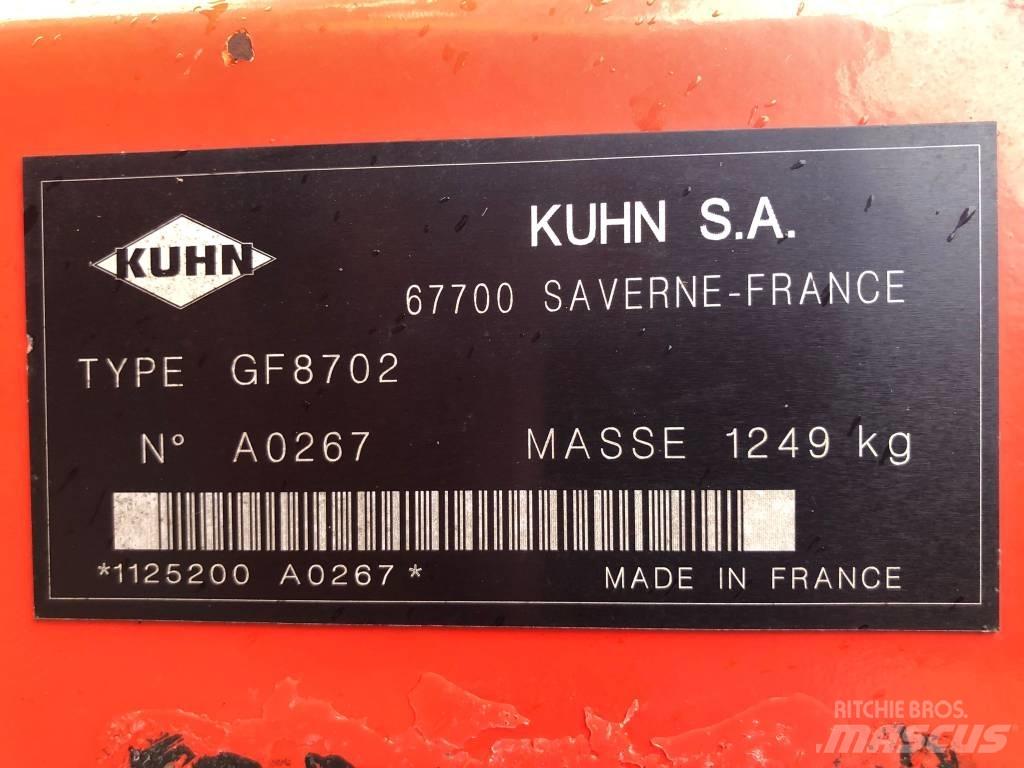 Kuhn GF 8702 Граблі і сінозворушувачі