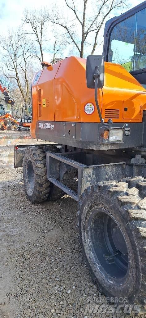 Doosan DX 100 W-7 Колісні екскаватори