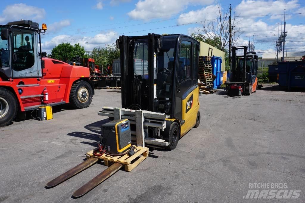 CAT EP25N Електронавантажувачі