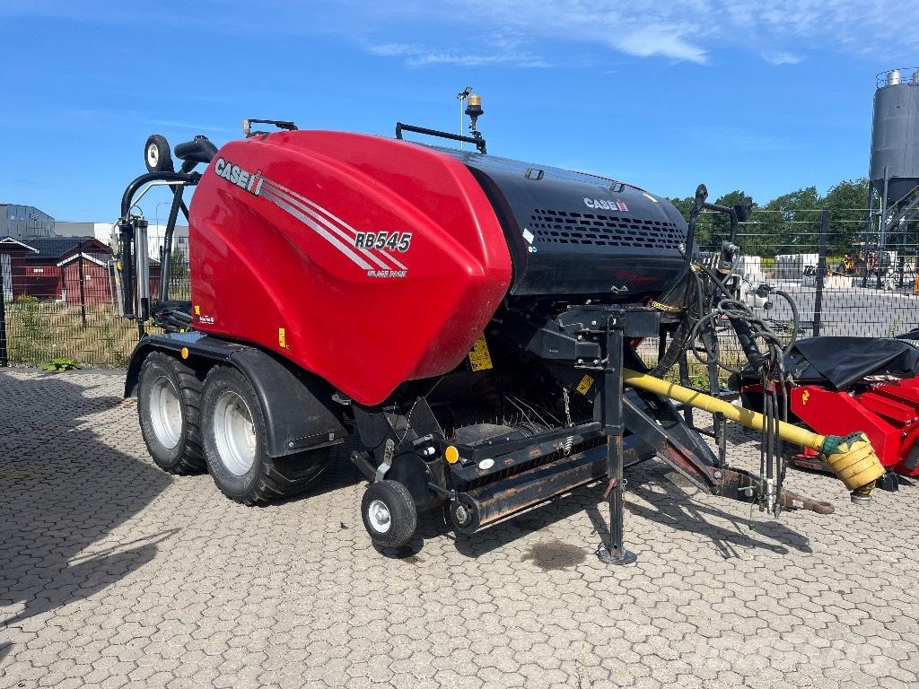 Case IH RB 545 Рулонні прес-підбирачі