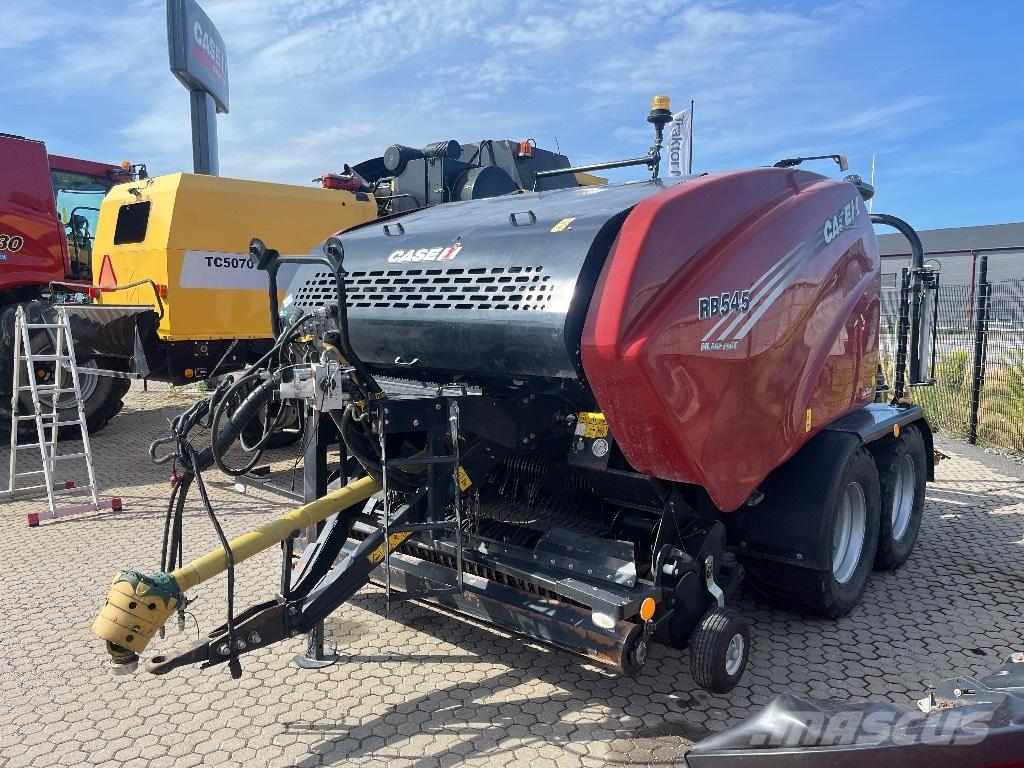 Case IH RB 545 Рулонні прес-підбирачі
