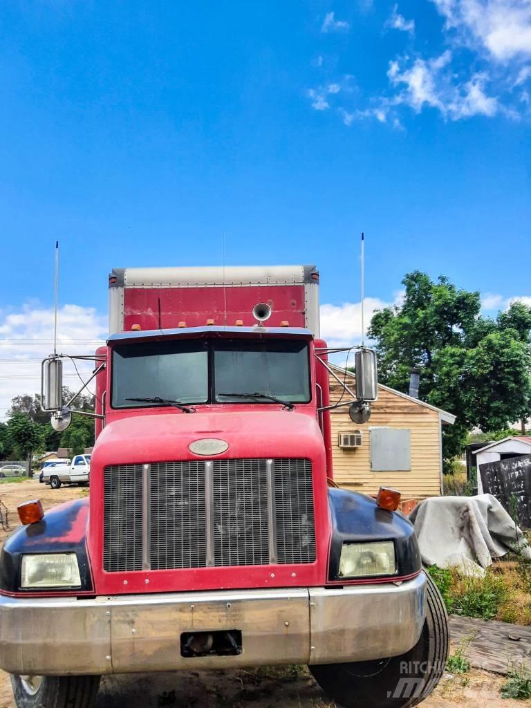 Peterbilt 330 Вантажівки / спеціальні