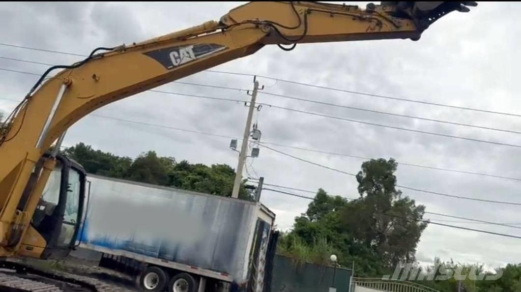 CAT 320 C L Гусеничні екскаватори