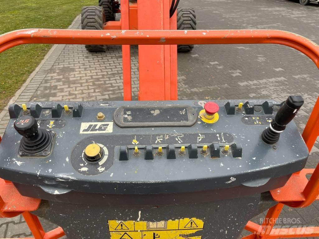 JLG 800 AJ Колінчаті підйомники