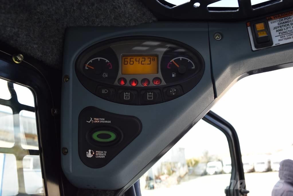 Bobcat S 220 Міні-навантажувачі