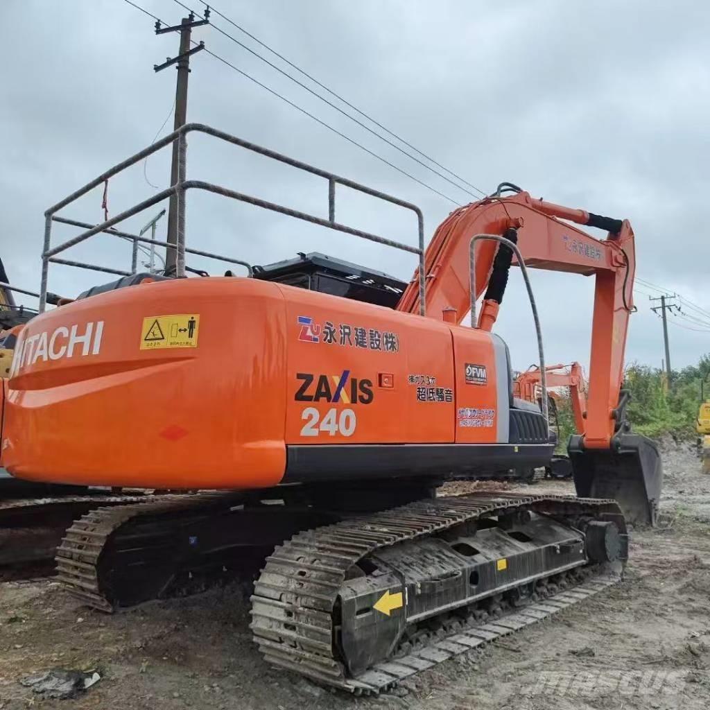 Hitachi 240-3 Гусеничні екскаватори