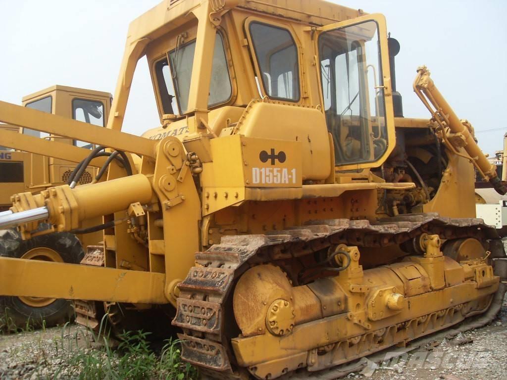 Komatsu d155a-1 Гусеничні бульдозери